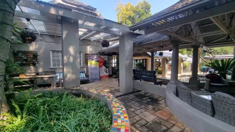 4 Ashwold, Saxonwold